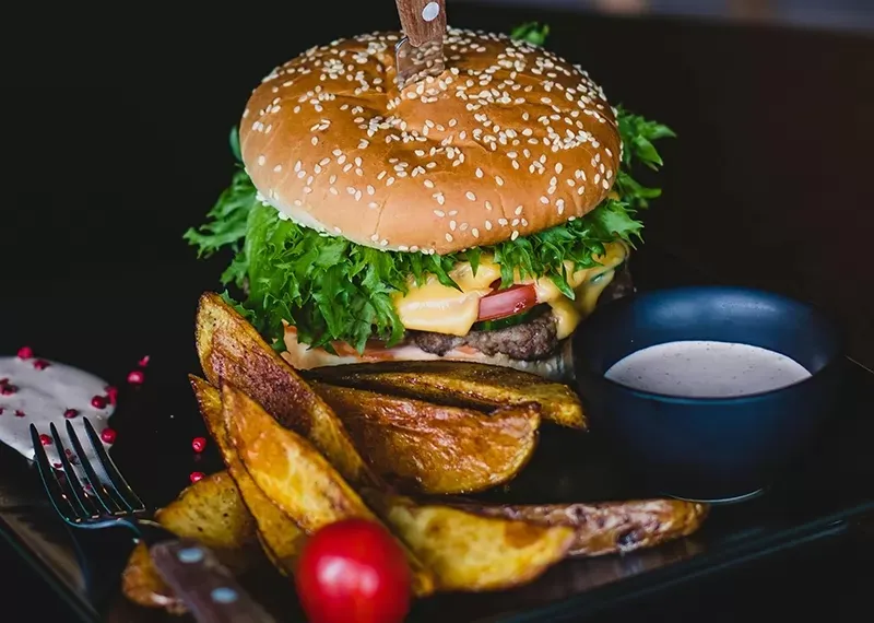 Moncheri CheeseBurger