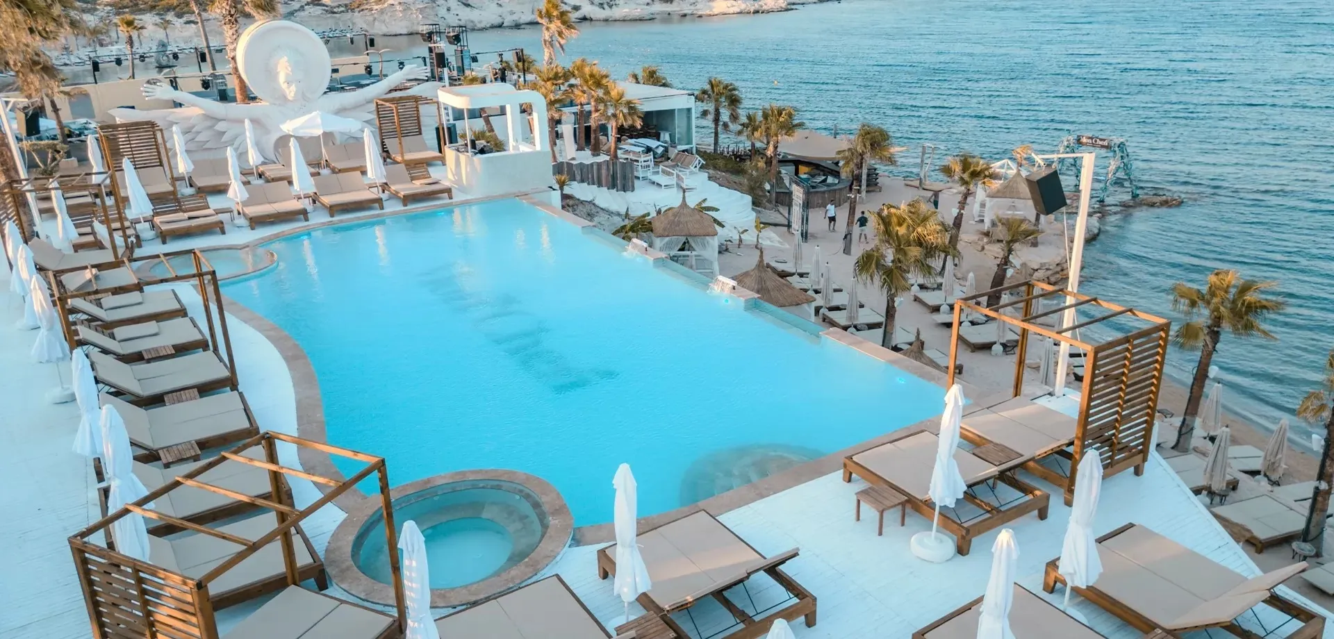 Moncheri Beach Alaçatı
